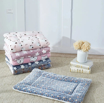 Flannel Pet Sleeping Mat - Soft Washable Blanket for Dogs and Cats